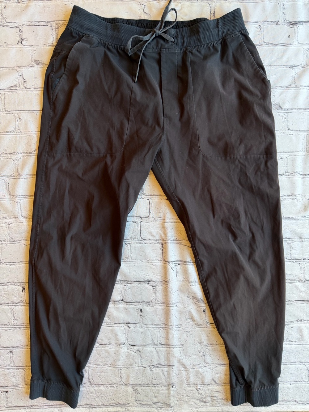 Lululemon Men’s Black Jogger Pants Size XL Athleisure Gym Workout